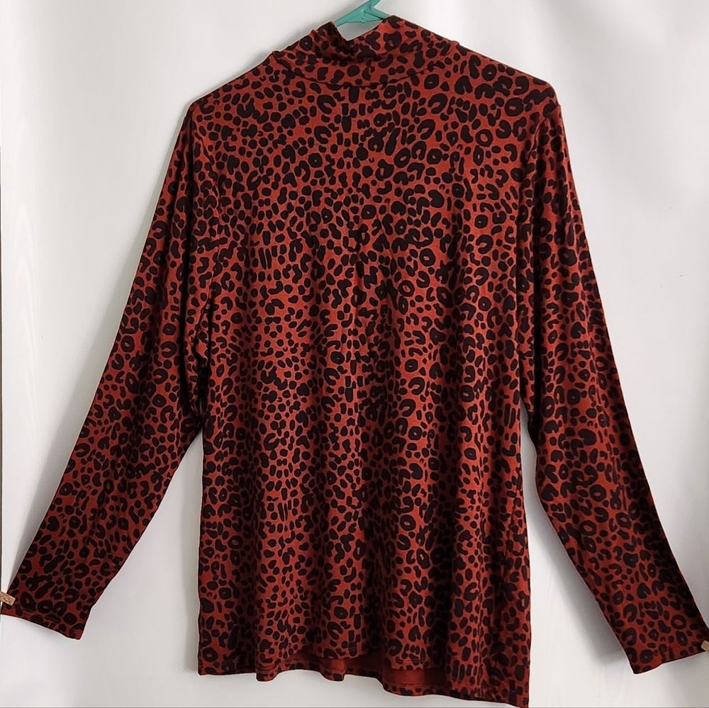 AVA & VIV Women's long sleeve turtleneck Brown/Black Animal print Size XXL NWT
